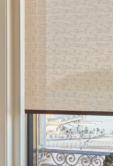 Estor enrollable blanco Mocca Beige detalle